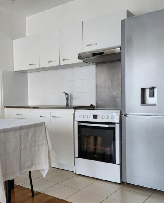 Appartement 2 Pieces 5Min Gare Val D'Europe Parking Inclus Montévrain Kültér fotó